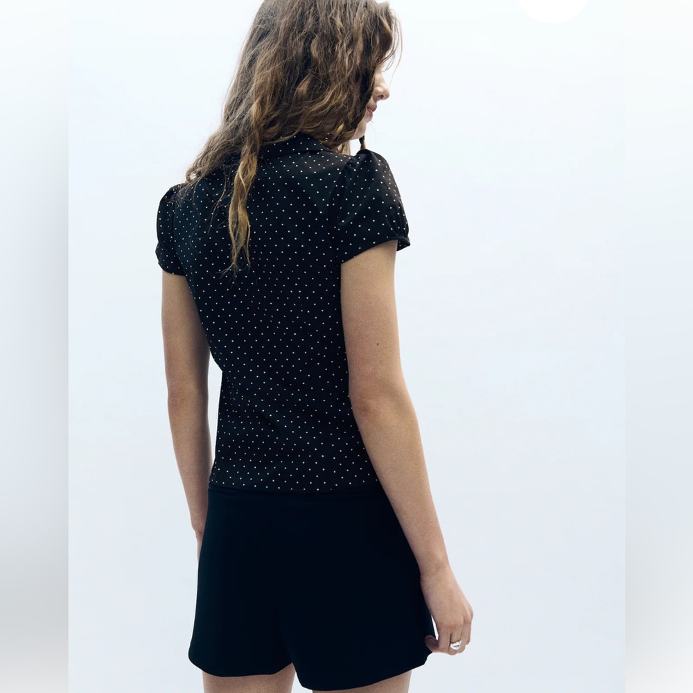 Button-Front Top with Collar - Picture 4 of 8
